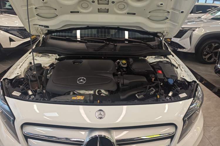 Used Mercedes-Benz GLA 2016 GLA 200 Sport Edition Engine Bay