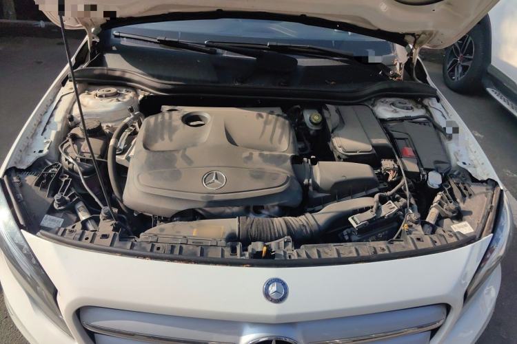 Used Mercedes-Benz GLA 2016 GLA 220 4MATIC Luxury Model Engine Bay