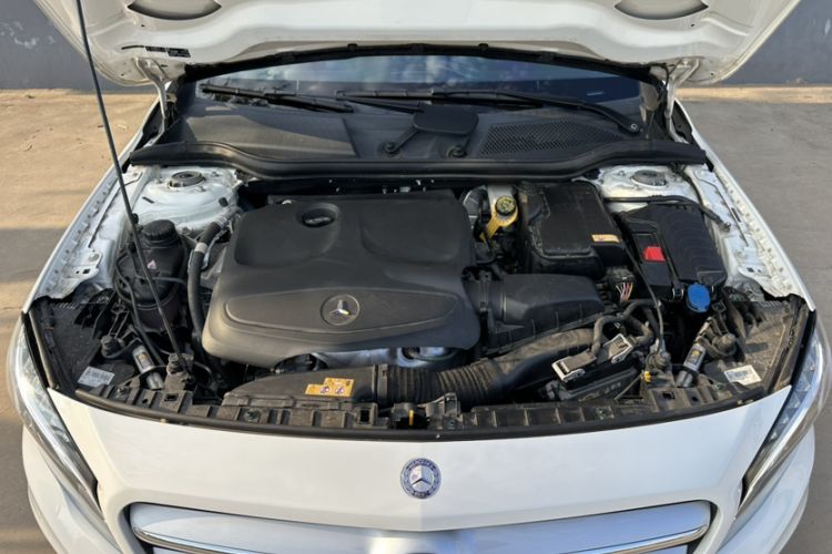 Used Mercedes-Benz GLA 2016 GLA 200 Fashion Model Engine Bay