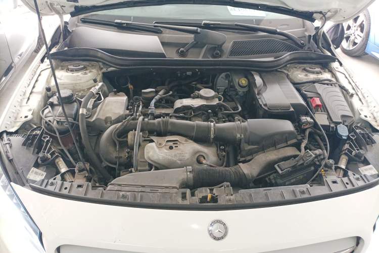 Used Mercedes-Benz GLA 2016 GLA 220 4MATIC Fashion Edition Engine Bay