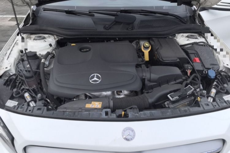 Used Mercedes-Benz GLA 2016 GLA 220 4MATIC Fashion Edition Engine Bay