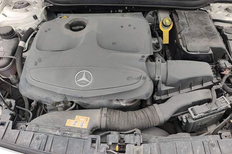 Used Mercedes-Benz GLA 2016 GLA 220 4MATIC Fashion Edition Engine Bay
