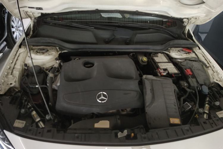 Used Mercedes-Benz GLA 2016 GLA 200 Fashion Model Engine Bay