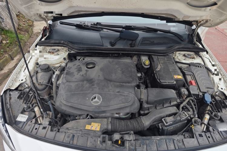 Used Mercedes-Benz GLA 2016 GLA 200 Fashion Model Engine Bay