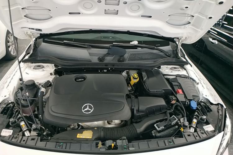 Used Mercedes-Benz GLA 2016 GLA 220 4MATIC Fashion Edition Engine Bay