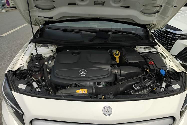 Used Mercedes-Benz GLA 2016 GLA 200 Sport Edition Engine Bay