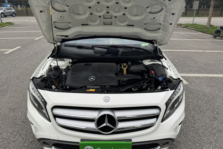 Used Mercedes-Benz GLA 2016 GLA 220 4MATIC Fashion Edition Engine Bay