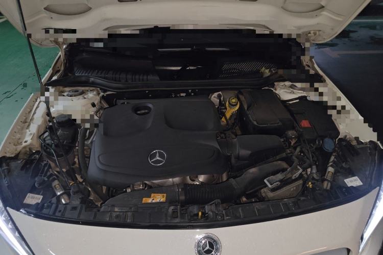 Used Mercedes-Benz GLA 2016 GLA 220 4MATIC Fashion Edition Engine Bay