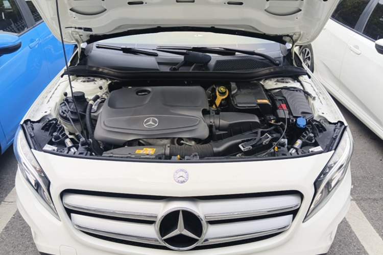 Used Mercedes-Benz GLA 2016 GLA 200 Fashion Model Engine Bay