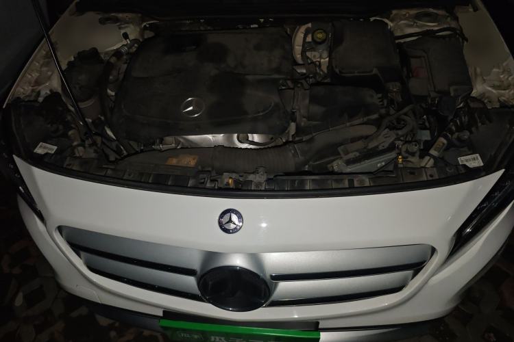 Used Mercedes-Benz GLA 2016 GLA 220 4MATIC Fashion Edition Engine Bay