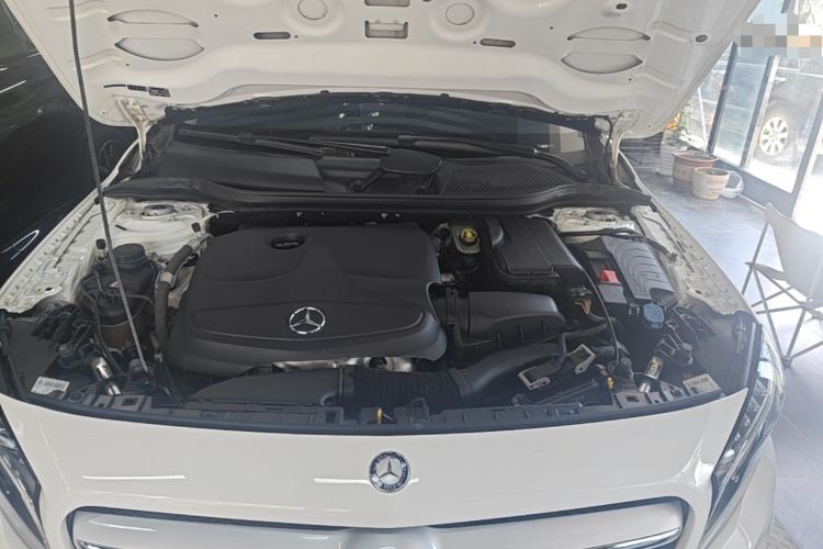 Used Mercedes-Benz GLA 2016 GLA 220 4MATIC Fashion Edition Engine Bay