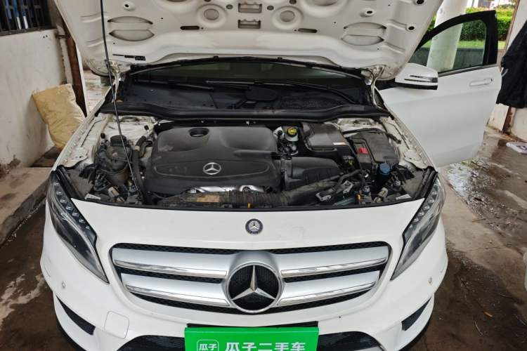 Used Mercedes-Benz GLA 2016 GLA 200 Fashion Model Engine Bay