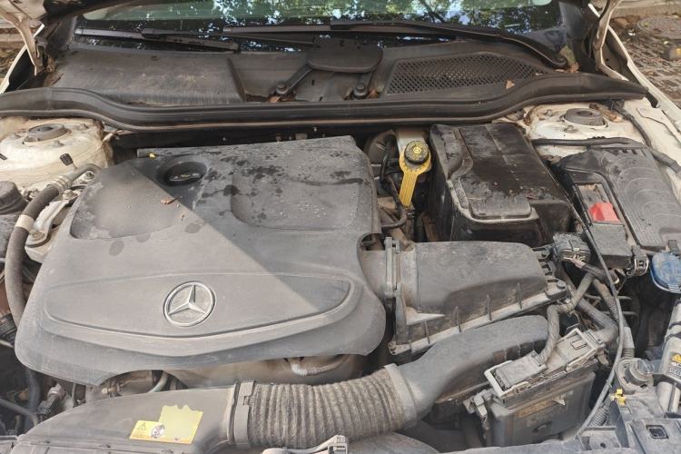 Used Mercedes-Benz GLA 2016 GLA 220 4MATIC Fashion Edition Engine Bay