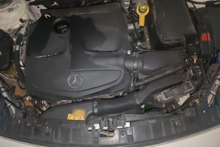 Used Mercedes-Benz GLA 2016 GLA 200 Fashion Model Engine Bay