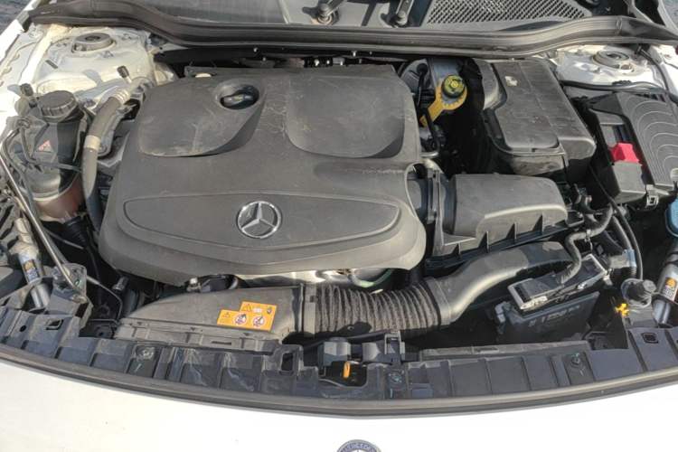 Used Mercedes-Benz GLA 2016 GLA 200 Fashion Model Engine Bay