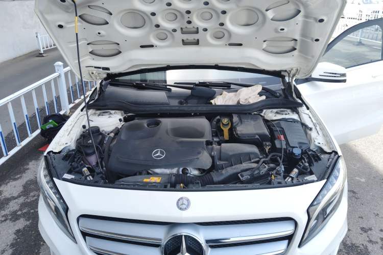 Used Mercedes-Benz GLA 2016 GLA 200 Fashion Model Engine Bay