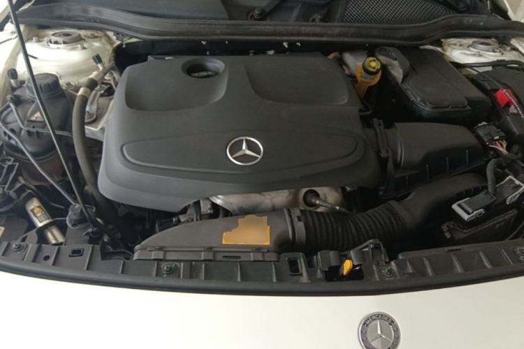 Used Mercedes-Benz GLA 2016 GLA 200 Fashion Model Engine Bay