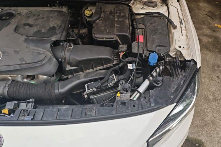 Used Mercedes-Benz GLA 2016 GLA 200 Sport Edition Engine Bay Left