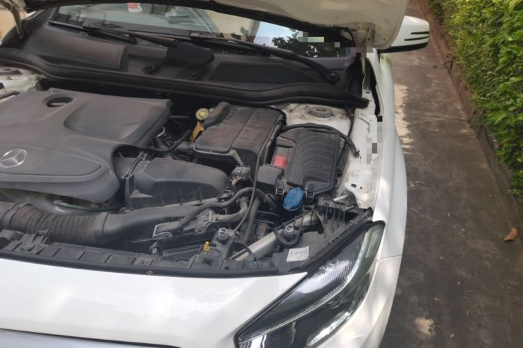 Used Mercedes-Benz GLA 2016 GLA 200 Sport Edition Engine Bay Left