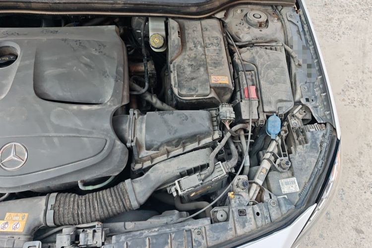 Used Mercedes-Benz GLA 2016 GLA 200 Fashion Model Engine Bay Left
