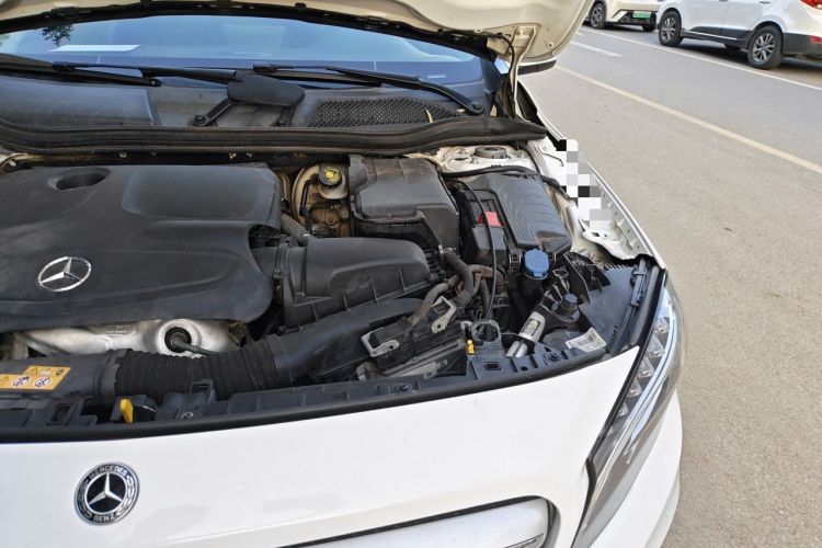 Used Mercedes-Benz GLA 2016 GLA 200 Fashion Model Engine Bay Left