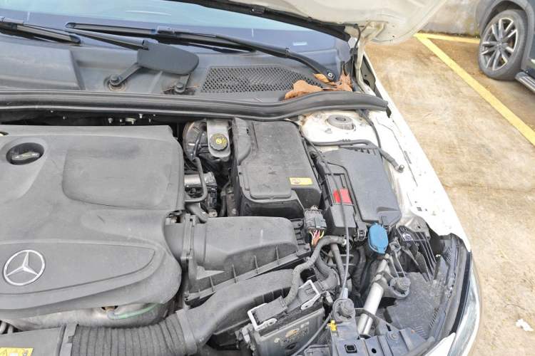 Used Mercedes-Benz GLA 2016 GLA 200 Sport Edition Engine Bay Left