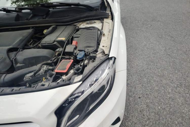 Used Mercedes-Benz GLA 2016 GLA 220 4MATIC Fashion Edition Engine Bay Left