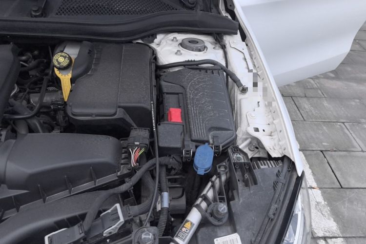 Used Mercedes-Benz GLA 2016 GLA 220 4MATIC Fashion Edition Engine Bay Left