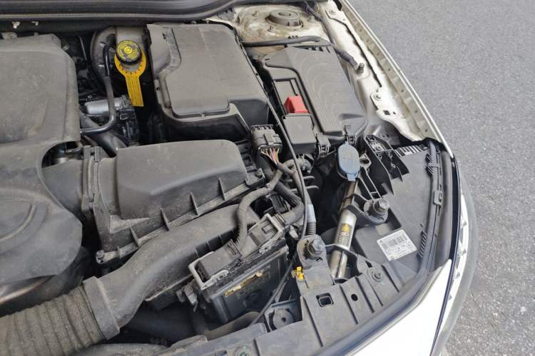 Used Mercedes-Benz GLA 2016 GLA 220 4MATIC Fashion Edition Engine Bay Left