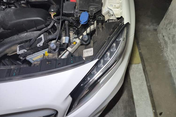Used Mercedes-Benz GLA 2016 GLA 200 Fashion Model Engine Bay Left