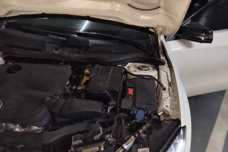 Used Mercedes-Benz GLA 2016 GLA 220 4MATIC Fashion Edition Engine Bay Left