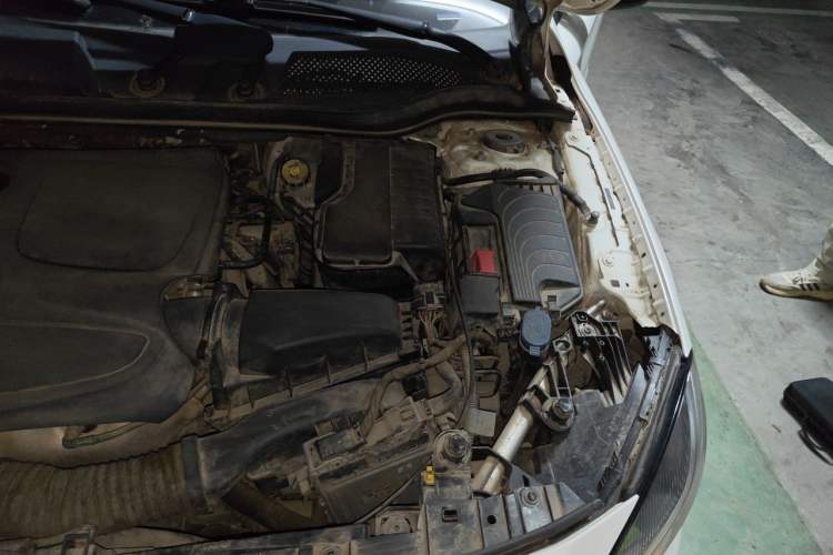 Used Mercedes-Benz GLA 2016 GLA 200 Sport Edition Engine Bay Left
