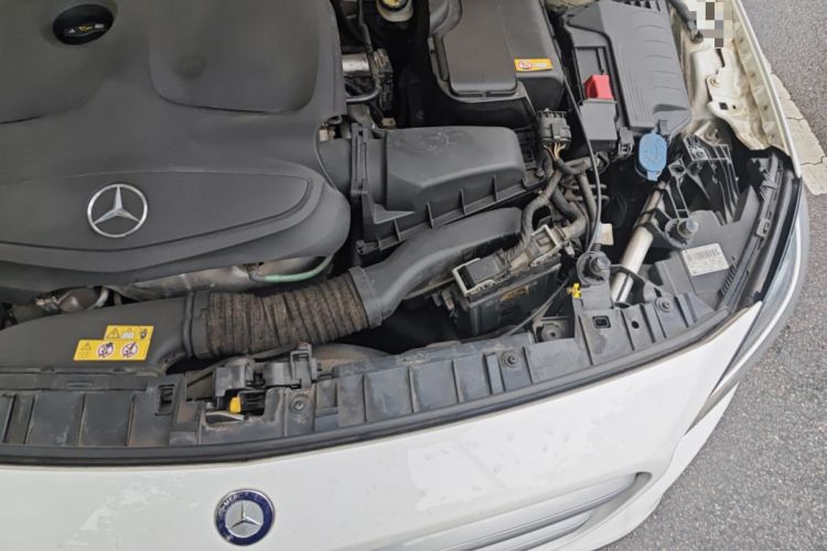 Used Mercedes-Benz GLA 2016 GLA 200 Sport Edition Engine Bay Left