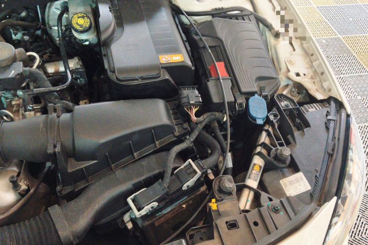 Used Mercedes-Benz GLA 2016 GLA 220 4MATIC Fashion Edition Engine Bay Left