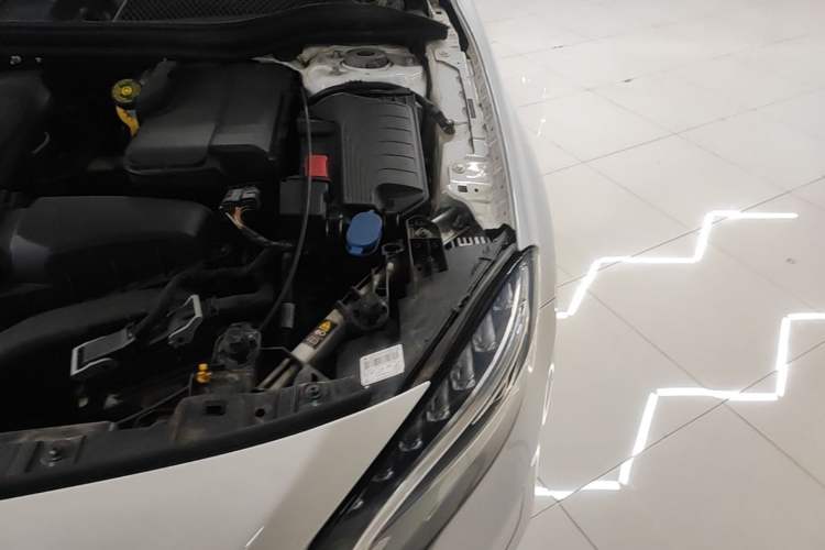 Used Mercedes-Benz GLA 2016 GLA 220 4MATIC Fashion Edition Engine Bay Left