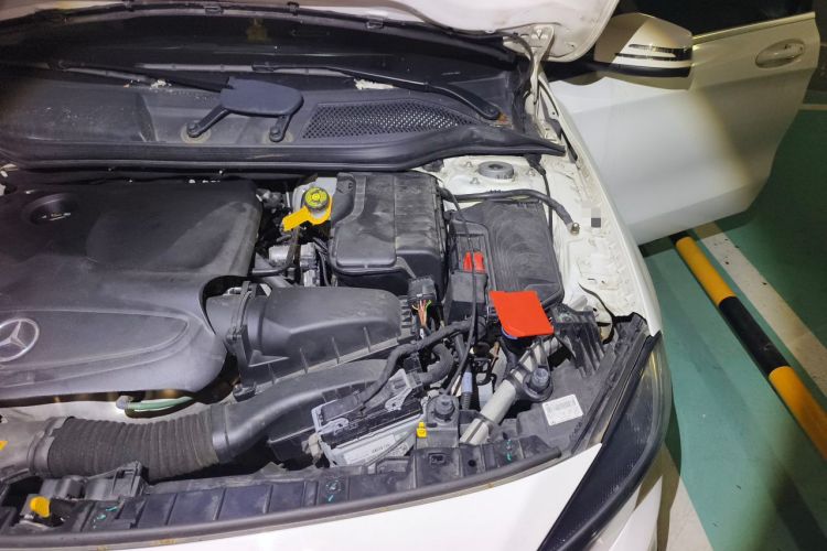 Used Mercedes-Benz GLA 2016 GLA 200 Sport Edition Engine Bay Left