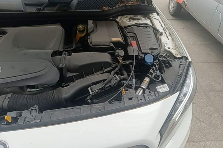 Used Mercedes-Benz GLA 2016 GLA 200 Fashion Model Engine Bay Left