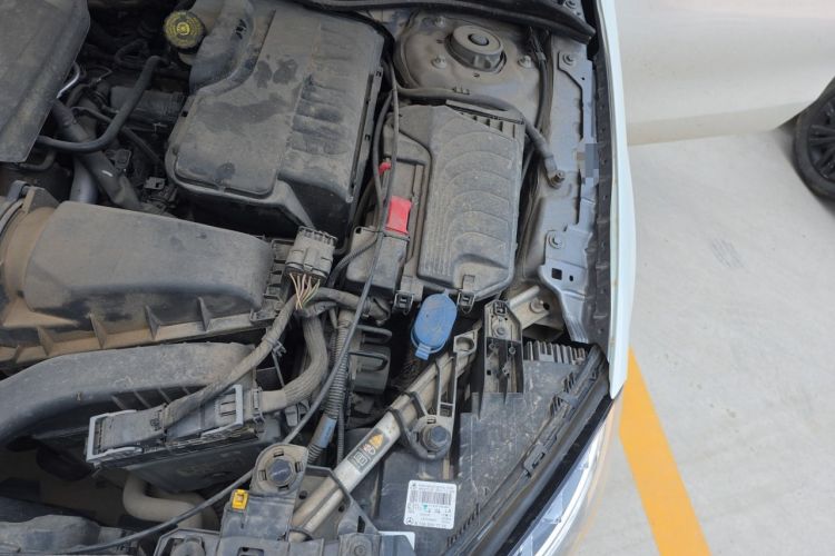 Used Mercedes-Benz GLA 2016 GLA 200 Fashion Model Engine Bay Left