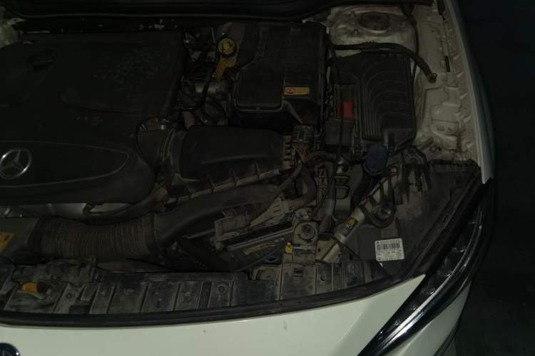 Used Mercedes-Benz GLA 2016 GLA 200 Fashion Model Engine Bay Left