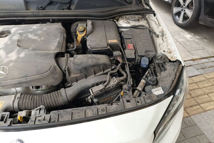 Used Mercedes-Benz GLA 2016 GLA 200 Fashion Model Engine Bay Left