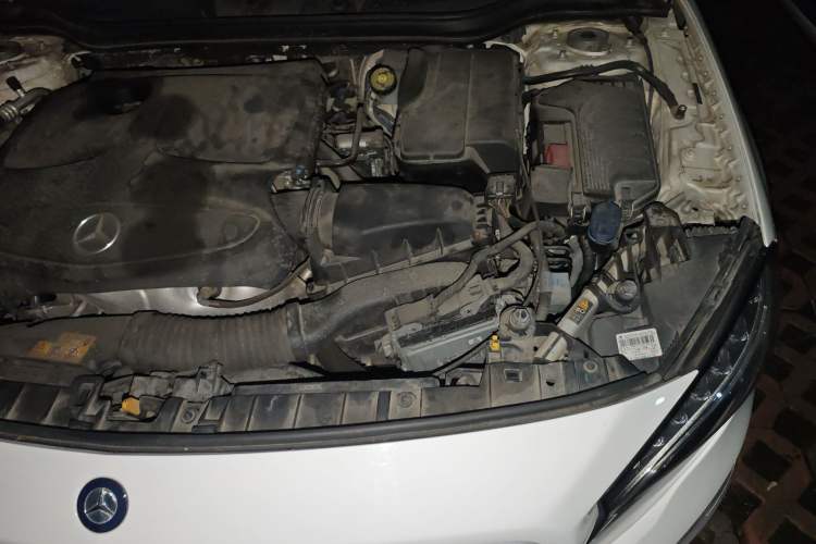 Used Mercedes-Benz GLA 2016 GLA 220 4MATIC Fashion Edition Engine Bay Left