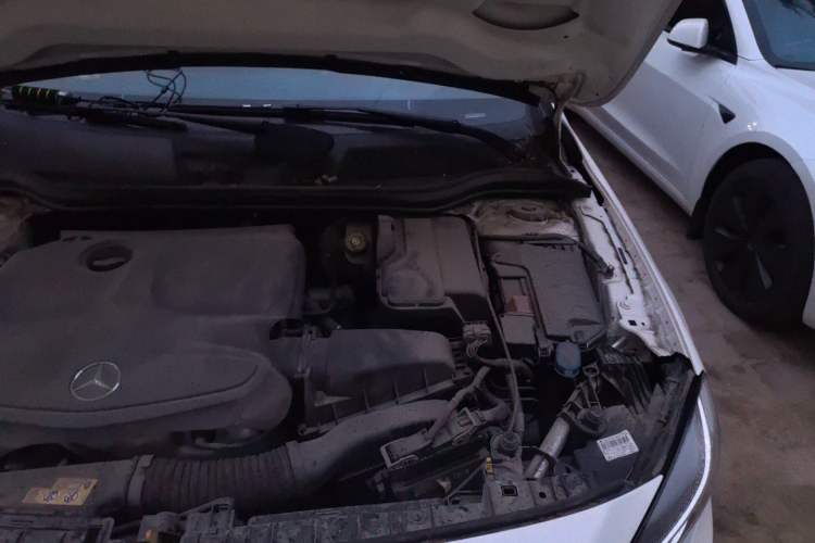 Used Mercedes-Benz GLA 2016 GLA 200 Sport Edition Engine Bay Left