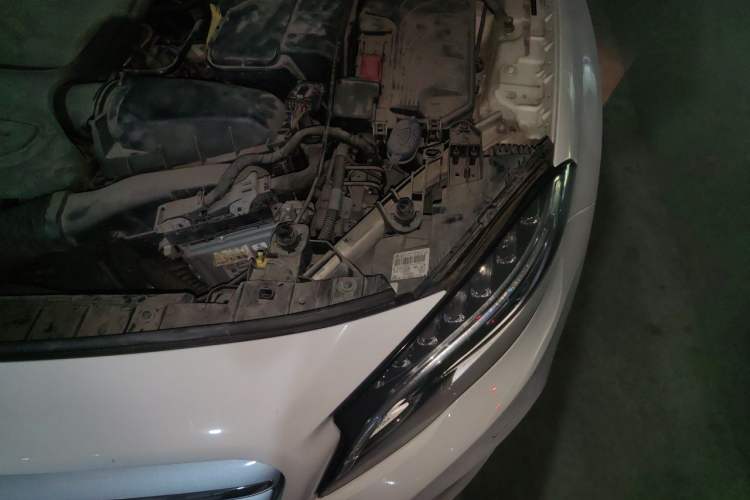 Used Mercedes-Benz GLA 2016 GLA 200 Fashion Model Engine Bay Left