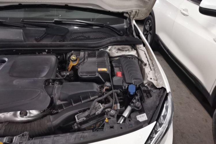 Used Mercedes-Benz GLA 2016 GLA 200 Fashion Model Engine Bay Left