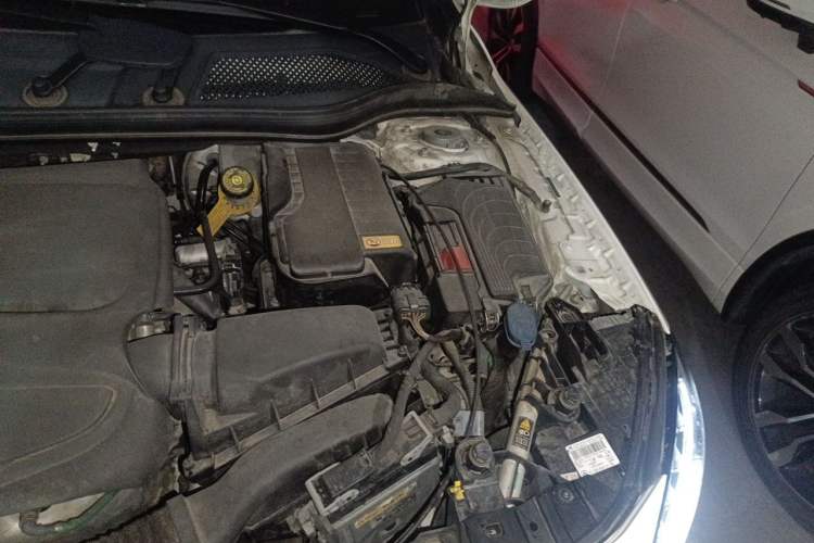 Used Mercedes-Benz GLA 2016 GLA 200 Fashion Model Engine Bay Left