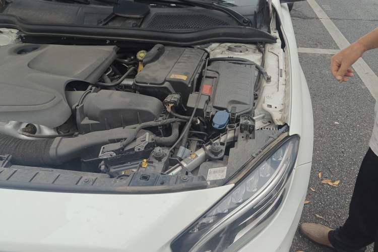 Used Mercedes-Benz GLA 2016 GLA 220 4MATIC Fashion Edition Engine Bay Left