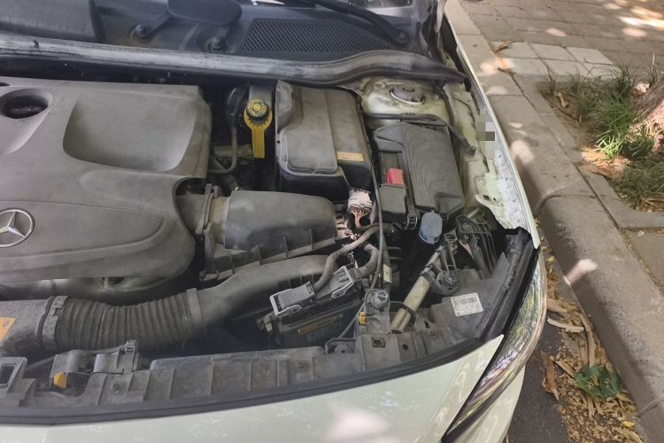 Used Mercedes-Benz GLA 2016 GLA 200 Sport Edition Engine Bay Left