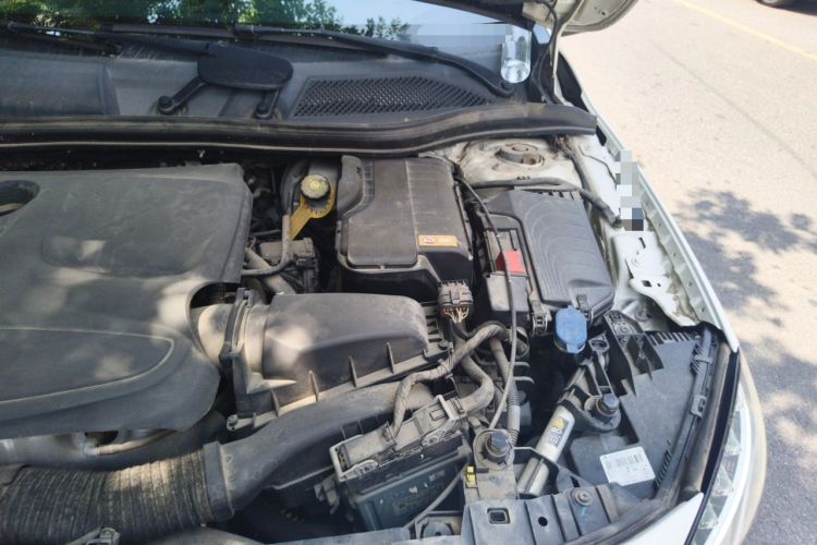 Used Mercedes-Benz GLA 2016 GLA 220 4MATIC Fashion Edition Engine Bay Left