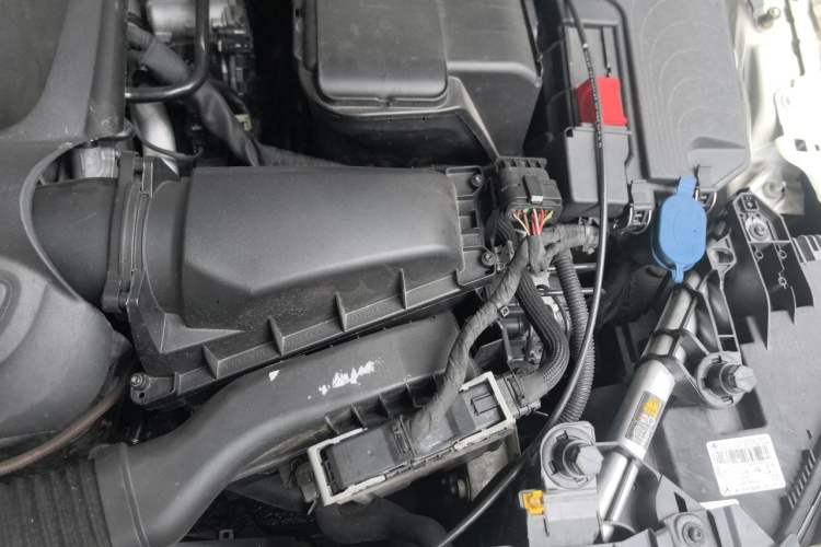 Used Mercedes-Benz GLA 2016 GLA 220 4MATIC Fashion Edition Engine Bay Left