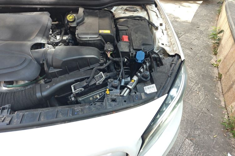 Used Mercedes-Benz GLA 2016 GLA 200 Fashion Model Engine Bay Left